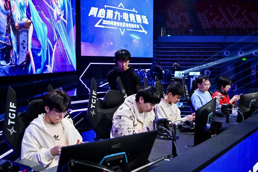 从替补席到射手榜前三：周远航的逆袭赛季数据全解读